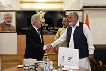 ಭಾರತ ಮತ್ತು ನ್ಯೂಜಿಲೆಂಡ್ ವ್ಯಾಪಾರ ಮತ್ತು ರಫ್ತು ಕುರಿತು ಕೃಷಿ ಸಚಿವರ ದ್ವಿಪಕ್ಷೀಯ ಸಭೆ! ಭಾರತ ಮತ್ತು ನ್ಯೂಜಿಲೆಂಡ್ ವ್ಯಾಪಾರ ಮತ್ತು ರಫ್ತು ಕುರಿತು ಕೃಷಿ ಸಚಿವರ ದ್ವಿಪಕ್ಷೀಯ ಸಭೆ!