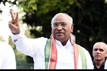 ಕಾಂಗ್ರೆಸ್ ಅಧ್ಯಕ್ಷರಾಗಿ ಅಧಿಕಾರ ಸ್ವೀಕರಿಸಿದ ಮಲ್ಲಿಕಾರ್ಜುನ ಖರ್ಗೆ ಕಾಂಗ್ರೆಸ್ ಅಧ್ಯಕ್ಷರಾಗಿ ಅಧಿಕಾರ ಸ್ವೀಕರಿಸಿದ ಮಲ್ಲಿಕಾರ್ಜುನ ಖರ್ಗೆ