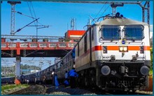 ರೈಲ್ವೇ ಇಲಾಖೆಯಿಂದ ಮಹತ್ವದ ಕ್ರಮ: ರೈಲಿನ ಸ್ಪೀಡ್ ಗಂಟೆಗೆ 75 ಕಿಮೀಗೆ ಹೆಚ್ಚಿಸುವಂತೆ ಸೂಚನೆ ರೈಲ್ವೇ ಇಲಾಖೆಯಿಂದ ಮಹತ್ವದ ಕ್ರಮ: ರೈಲಿನ ಸ್ಪೀಡ್ ಗಂಟೆಗೆ 75 ಕಿಮೀಗೆ ಹೆಚ್ಚಿಸುವಂತೆ ಸೂಚನೆ