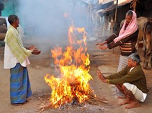 ರಾಜ್ಯದಲ್ಲಿ ಮೈಕೊರೆವ ಚಳಿ, ಬೆಂಗಳೂರು ಸೇರಿ ವಿವಿಧೆಡೆ ಮಳೆ! ರಾಜ್ಯದಲ್ಲಿ ಮೈಕೊರೆವ ಚಳಿ, ಬೆಂಗಳೂರು ಸೇರಿ ವಿವಿಧೆಡೆ ಮಳೆ!