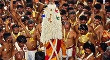 Karaga ಬೆಂಗಳೂರಿನಲ್ಲಿ ಕರಗ ಮಹೋತ್ಸವ ಸಂಭ್ರಮ: ಸಾವಿರಾರು ಜನ ಸಾಕ್ಷಿ 
