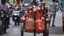 Good News : ಗೃಹಬಳಕೆ LPG cylinder ಬೆಲೆ ಭರ್ಜರಿ ಇಳಿಕೆ: ಎಷ್ಟು ಗೊತ್ತೆ? Good News : ಗೃಹಬಳಕೆ LPG cylinder ಬೆಲೆ ಭರ್ಜರಿ ಇಳಿಕೆ: ಎಷ್ಟು ಗೊತ್ತೆ?