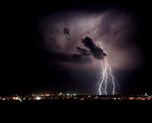 ಕರ್ನಾಟಕದ ಹಲವೆಡೆ ಮಳೆ; ಸಿಡಿಲು ಬಡಿದು ಸಾವು!  ಕರ್ನಾಟಕದ ಹಲವೆಡೆ ಮಳೆ; ಸಿಡಿಲು ಬಡಿದು ಸಾವು!